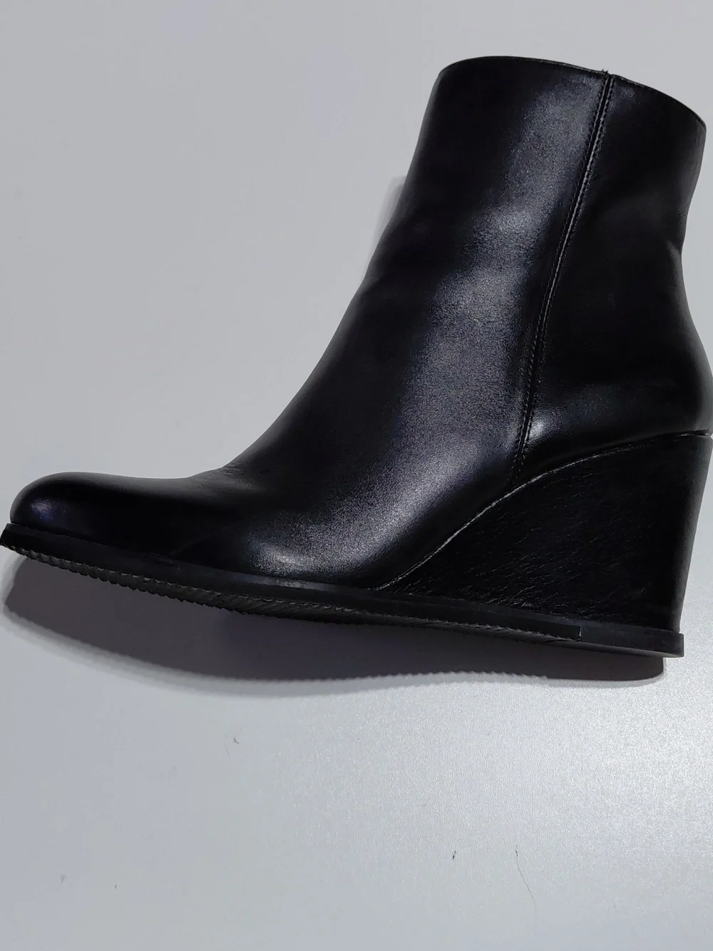 NATURALIZER Women's Garnet  Black Leather Wedge Ankle Boot Size 11M